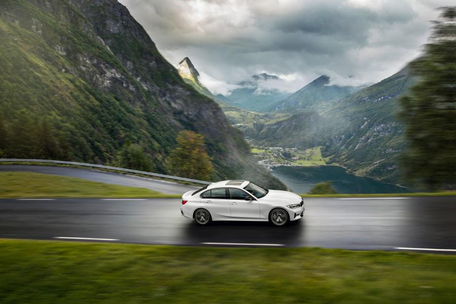  BMW 320d Sport Line (G20) 2019 года  (WW) (фото 7 из 311)
